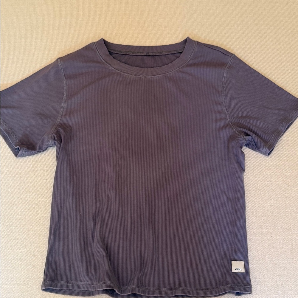 Vuori Pose Ribbed T‑Shirt in dusty purple